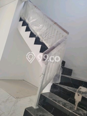 Dijual Rumah 3 Kamar Lokasi Ideal Nyaman dan Strategis di Rungkut Dijual Rumah 3 Kamar Lokasi Ideal Nyaman dan Strategis di Rungkut
