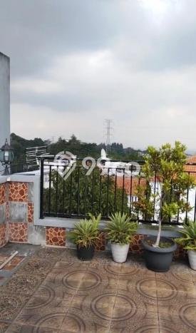 KESEMPATAN TERBAIK! Rumah Asri di , LT 209m2m² Bangunan 380m2m² KESEMPATAN TERBAIK! Rumah Asri di , LT 209m2m² Bangunan 380m2m²