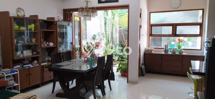 Kesempatan Emas Memiliki Rumah LT 217m2m² / LB 260m2m² di Kawasan Bisnis Antapani, Bandung Kesempatan Emas Memiliki Rumah LT 217m2m² / LB 260m2m² di Kawasan Bisnis Antapani, Bandung