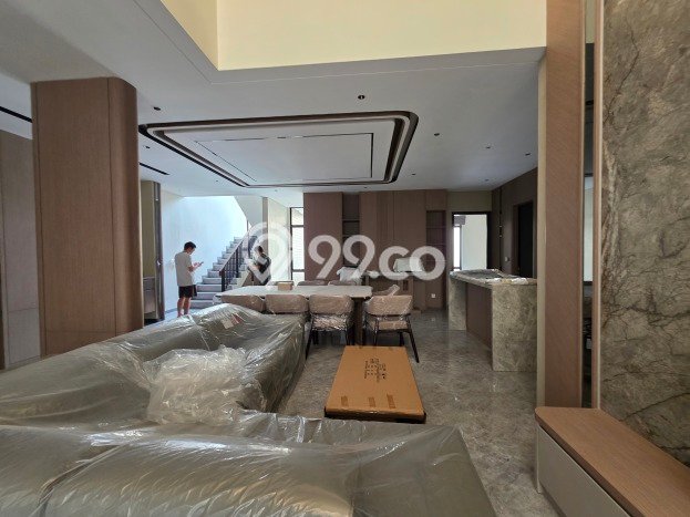 Rumah Elit LB 300m2 Siap Huni Desain Elegan di Pantai Indah Kapuk 2, Jakarta Utara Rumah Elit LB 300m2 Siap Huni Desain Elegan di Pantai Indah Kapuk 2, Jakarta Utara
