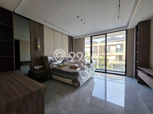 Rumah Elit LB 300m2 Siap Huni Desain Elegan di Pantai Indah Kapuk 2, Jakarta Utara Rumah Elit LB 300m2 Siap Huni Desain Elegan di Pantai Indah Kapuk 2, Jakarta Utara