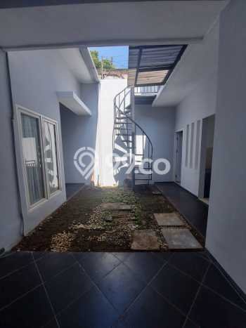 Jual Rumah Strategis Bagus Punya 5 KT di Banyumanik Semarang SHM Jual Rumah Strategis Bagus Punya 5 KT di Banyumanik Semarang SHM