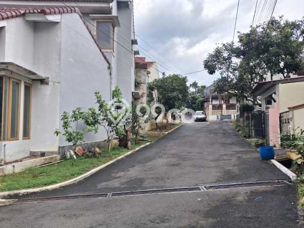 Hunian Cantik Minimalis Lb 200m2 di Banyumanik, Semarang Hunian Cantik Minimalis Lb 200m2 di Banyumanik, Semarang