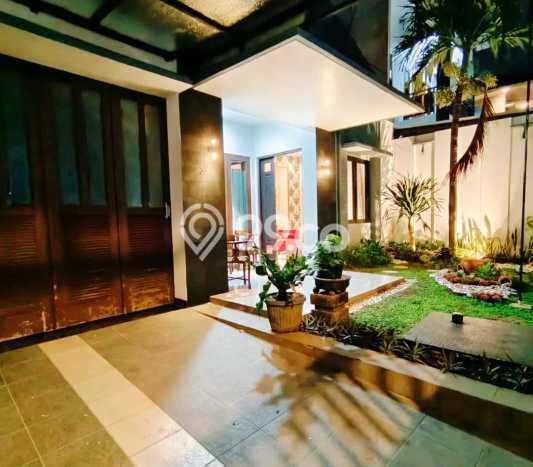 Jual Rumah Luas Megah Dengan View Cantik di Pleburan, Semarang Jual Rumah Luas Megah Dengan View Cantik di Pleburan, Semarang