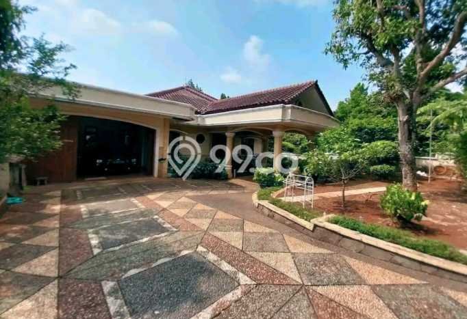 Hunian Mewah Dijual LT 1033m2 di Banyumanik, Semarang Hunian Mewah Dijual LT 1033m2 di Banyumanik, Semarang