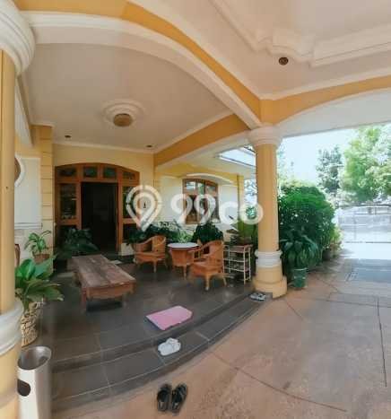 Hunian Mewah Dijual LT 1033m2 di Banyumanik, Semarang Hunian Mewah Dijual LT 1033m2 di Banyumanik, Semarang