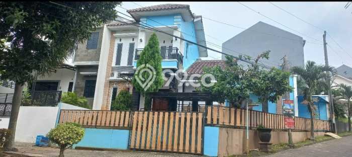 Jual Rumah Bagus Siap Huni LB 290m2 di Tembalang, Semarang Jual Rumah Bagus Siap Huni LB 290m2 di Tembalang, Semarang