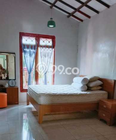 Dijual Hunian Rumah Terawat 4 KT di Manyaran, Semarang Dijual Hunian Rumah Terawat 4 KT di Manyaran, Semarang