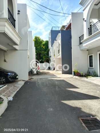 For Sale Hunian Rumah Nyaman 3 KT di Ciganjur, Jakarta Selatan For Sale Hunian Rumah Nyaman 3 KT di Ciganjur, Jakarta Selatan