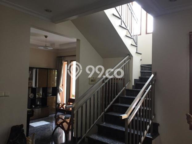 Hunian Elit LB 300m2 Siap Huni Desain Elegan di Bintaro, Tangerang Selatan Hunian Elit LB 300m2 Siap Huni Desain Elegan di Bintaro, Tangerang Selatan