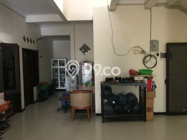 Hot Offer Hunian Premium Ideal dan Luas di Wonocolo, Surabaya Hot Offer Hunian Premium Ideal dan Luas di Wonocolo, Surabaya