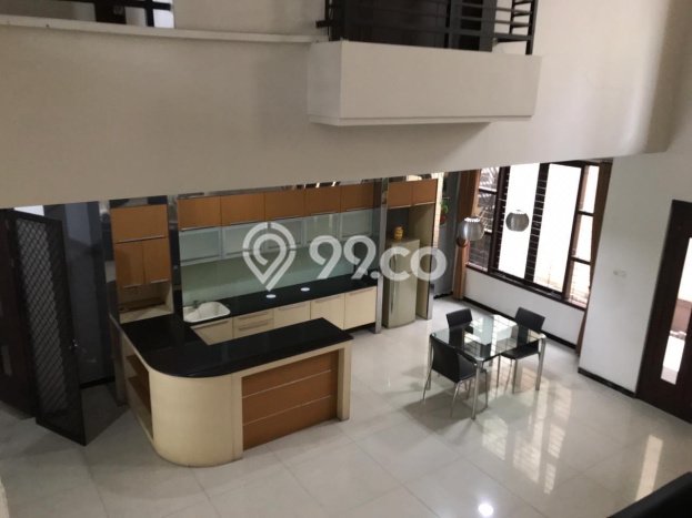 Lokasi terbaik! Rumah siap huni dikontrakkan di Wiyung LB 270m2 Lokasi terbaik! Rumah siap huni dikontrakkan di Wiyung LB 270m2