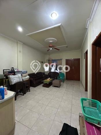 Rumah Strategis 3 Kamar Tidur dan 3 Kamar Mandi di , Dekat Pusat Kota, Jakarta Barat Rumah Strategis 3 Kamar Tidur dan 3 Kamar Mandi di , Dekat Pusat Kota, Jakarta Barat