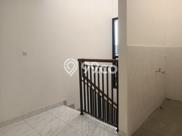 Rumah Minimalis 3 KT di Bojong Indah Jakarta Barat Semi Furnished Rumah Minimalis 3 KT di Bojong Indah Jakarta Barat Semi Furnished