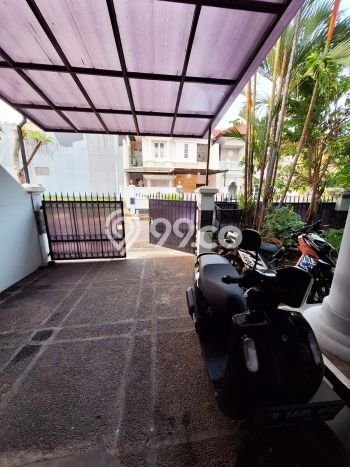 Rumah Elit Modern Tanpa Renovasi di Permata Buana Jakarta Barat Rumah Elit Modern Tanpa Renovasi di Permata Buana Jakarta Barat