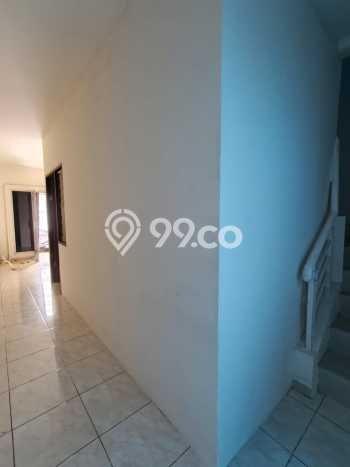 Ruko Dijual di Jakarta Barat LT 72m2 & LB 100m2 Lokasi Terbaik! Ruko Dijual di Jakarta Barat LT 72m2 & LB 100m2 Lokasi Terbaik!