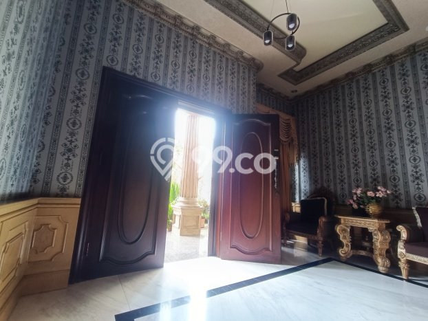 Dijual Rumah Luas Elegan Dengan View Cantik di Pluit, Jakarta Utara Dijual Rumah Luas Elegan Dengan View Cantik di Pluit, Jakarta Utara