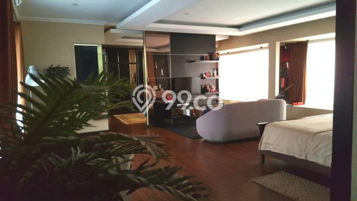 Rumah Elit Modern Siap Huni di Mampang Jakarta Selatan Rumah Elit Modern Siap Huni di Mampang Jakarta Selatan