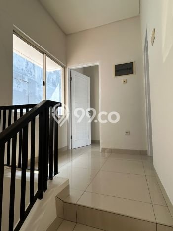 Rumah Elit Modern Tanpa Renovasi di Puri Mansion Jakarta Barat Rumah Elit Modern Tanpa Renovasi di Puri Mansion Jakarta Barat