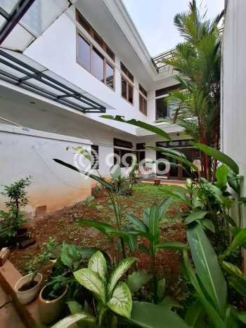Siap Huni Rumah Mewah 7 Kamar di Kebon Jeruk Dekat ke Mana Pun Siap Huni Rumah Mewah 7 Kamar di Kebon Jeruk Dekat ke Mana Pun