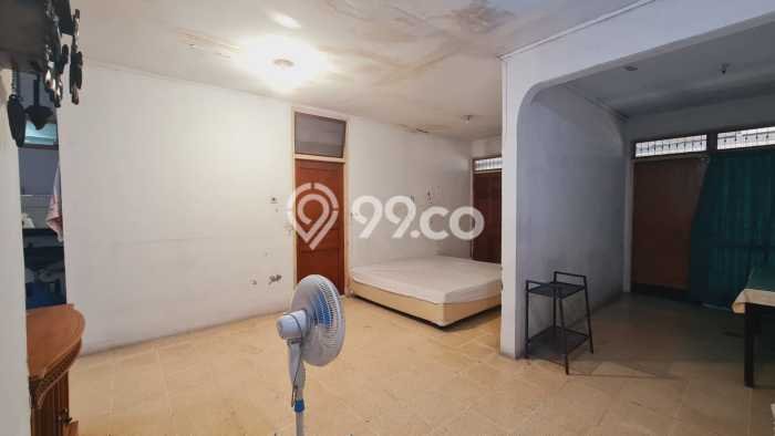 Rumah 2 KT 1 KM di Area Premium , Jakarta Barat Rumah 2 KT 1 KM di Area Premium , Jakarta Barat