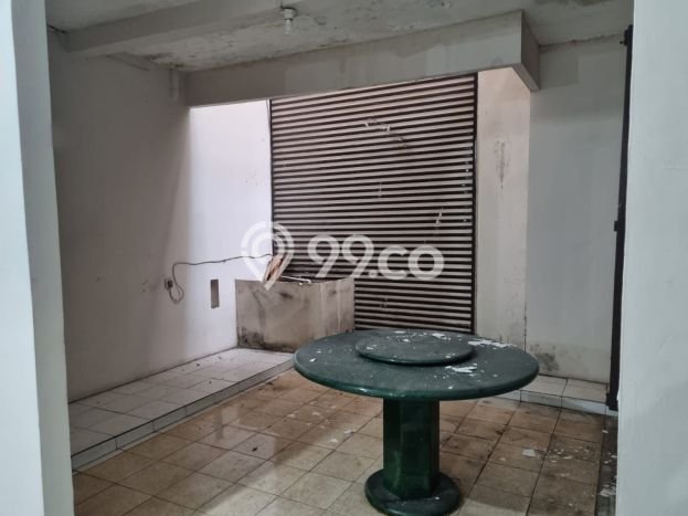 Jual Rumah Strategis Bagus Punya 4 KT di Kebon Jeruk Jakarta Barat SHM Jual Rumah Strategis Bagus Punya 4 KT di Kebon Jeruk Jakarta Barat SHM
