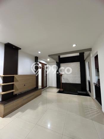 Hunian Elit LB 250m2 Siap Huni Desain Elegan di Kembangan Selatan, Jakarta Barat Hunian Elit LB 250m2 Siap Huni Desain Elegan di Kembangan Selatan, Jakarta Barat