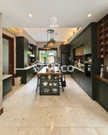 Hunian Elit LB 513m2 Siap Huni Desain Elegan di Kemang, Jakarta Selatan Hunian Elit LB 513m2 Siap Huni Desain Elegan di Kemang, Jakarta Selatan