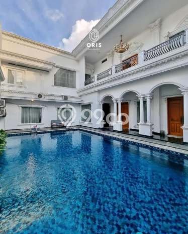 Rumah Elit Modern Tanpa Renovasi di Pondok Indah Jakarta Selatan Rumah Elit Modern Tanpa Renovasi di Pondok Indah Jakarta Selatan