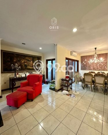 Ready to Use! Luxury House LT 160m2 Desain Modern di Pondok Indah Ready to Use! Luxury House LT 160m2 Desain Modern di Pondok Indah