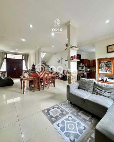 Hunian Eksklusif Siap Huni LT 282m2 di Cilandak, Jakarta Selatan Hunian Eksklusif Siap Huni LT 282m2 di Cilandak, Jakarta Selatan