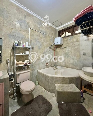 Rumah Mewah Siap Huni LT 501m2 di Tebet, Jakarta Selatan Rumah Mewah Siap Huni LT 501m2 di Tebet, Jakarta Selatan