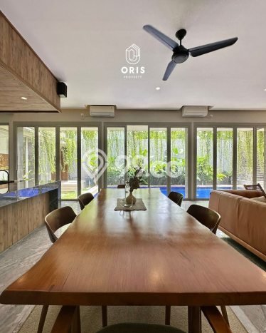 For Sale! Luxury House LT 480m2 Desain Elegan di Veteran For Sale! Luxury House LT 480m2 Desain Elegan di Veteran