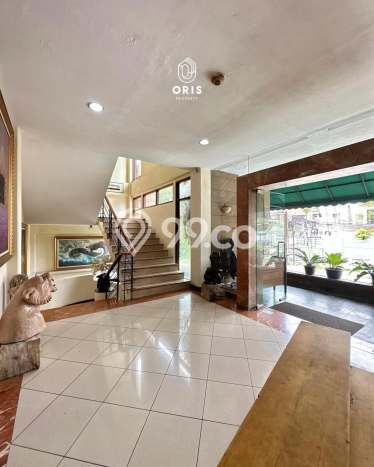 Area Ramai! Komersial Dijual di Kebayoran Baru untuk Bisnis Luas Bangunan 614m2 Area Ramai! Komersial Dijual di Kebayoran Baru untuk Bisnis Luas Bangunan 614m2