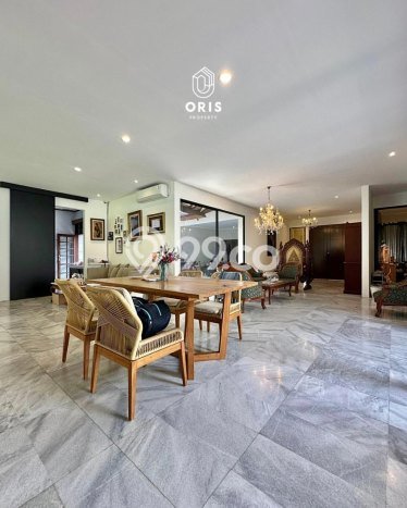 Rumah Elit Modern Tanpa Renovasi di Lebak Bulus Jakarta Selatan Rumah Elit Modern Tanpa Renovasi di Lebak Bulus Jakarta Selatan