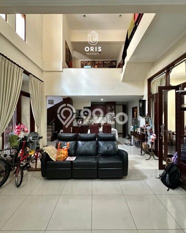 Hunian Mewah LB 180m2 Siap Huni Desain Elegan di Pondok Indah, Jakarta Selatan Hunian Mewah LB 180m2 Siap Huni Desain Elegan di Pondok Indah, Jakarta Selatan