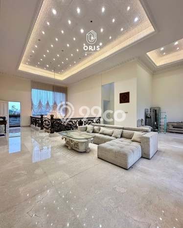 Ready to Use! Luxury House LT 320m2 Desain Elegan di Kemang Ready to Use! Luxury House LT 320m2 Desain Elegan di Kemang