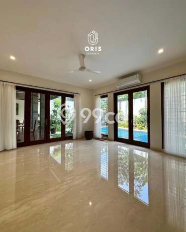 Rumah Luxury Modern Tanpa Renovasi di Pejaten Jakarta Selatan Rumah Luxury Modern Tanpa Renovasi di Pejaten Jakarta Selatan