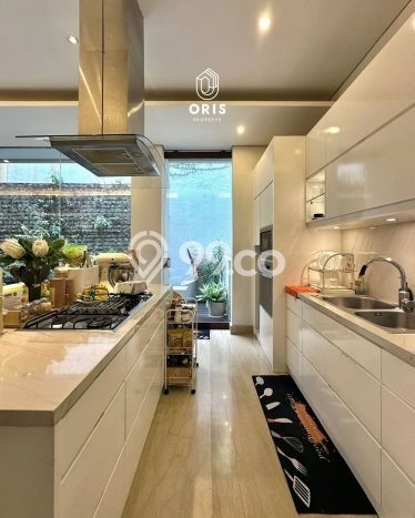 Dijual Rumah Luas Megah Dengan View Eksklusif di Cipete, Jakarta Selatan Dijual Rumah Luas Megah Dengan View Eksklusif di Cipete, Jakarta Selatan