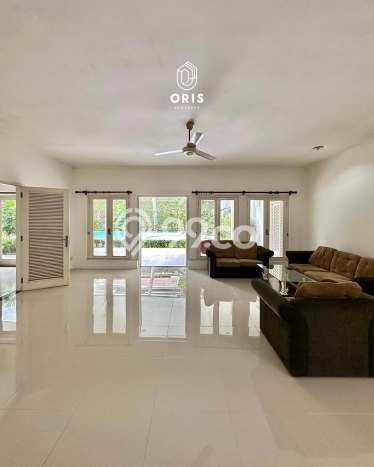 Siap Huni Hunian Elit 4 Kamar di Menteng Dekat ke Mana Saja Siap Huni Hunian Elit 4 Kamar di Menteng Dekat ke Mana Saja