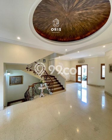 Rumah Luxury Modern Tanpa Renovasi di Pondok Indah Jakarta Selatan Rumah Luxury Modern Tanpa Renovasi di Pondok Indah Jakarta Selatan