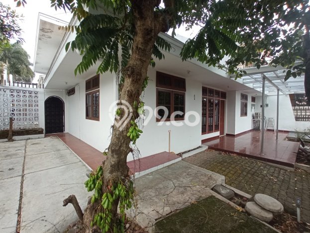 Jual Rumah Mewah Megah Dengan View Eksklusif di Cikutra, Bandung Jual Rumah Mewah Megah Dengan View Eksklusif di Cikutra, Bandung