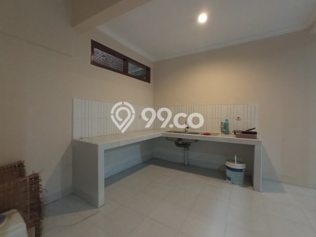 Disewakan! Rumah 4 Kamar Tidur &
2 Kamar Mandi di Cikutra, Bandung Disewakan! Rumah 4 Kamar Tidur &
2 Kamar Mandi di Cikutra, Bandung