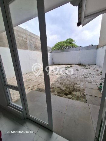 Sewa Rumah Murah di Grand Wisata Bekasi Punya 5 Kamar Tidur Sewa Rumah Murah di Grand Wisata Bekasi Punya 5 Kamar Tidur