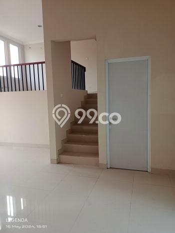 Jarang Ada! Rumah Sewa 5 Kamar Bagus Siap Huni Grand Wisata Jarang Ada! Rumah Sewa 5 Kamar Bagus Siap Huni Grand Wisata