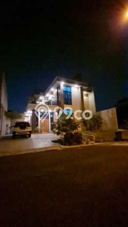 Dijual Rumah Mewah Megah Dengan View Cantik di Grand Wisata, Bekasi Dijual Rumah Mewah Megah Dengan View Cantik di Grand Wisata, Bekasi