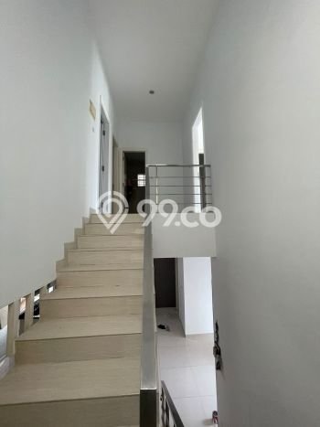 Hunian Elit LB 194m2 Siap Pakai Desain Elegan di Taman Grisenda, Jakarta Utara Hunian Elit LB 194m2 Siap Pakai Desain Elegan di Taman Grisenda, Jakarta Utara