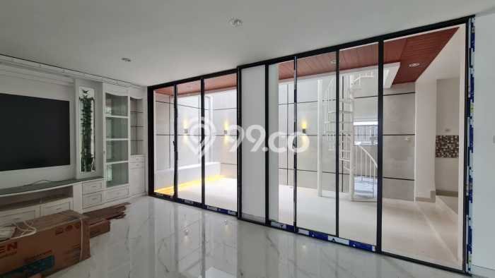 For Sale! Premium House LT 200m2 Desain Modern di Pluit For Sale! Premium House LT 200m2 Desain Modern di Pluit