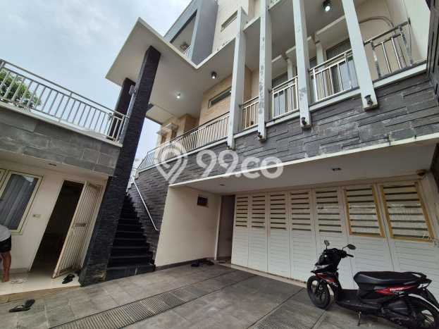 Dijual Rumah Mewah Megah Dengan View Eksklusif di Pantai Indah Kapuk, Jakarta Utara Dijual Rumah Mewah Megah Dengan View Eksklusif di Pantai Indah Kapuk, Jakarta Utara