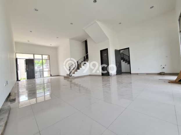 Rumah Elit Modern Tanpa Renovasi di Pantai Indah Kapuk Jakarta Utara Rumah Elit Modern Tanpa Renovasi di Pantai Indah Kapuk Jakarta Utara